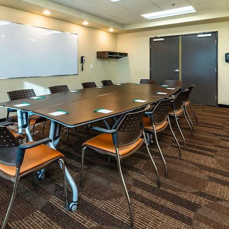 Quality Inn & Suites Moose Jaw Dış mekan fotoğraf