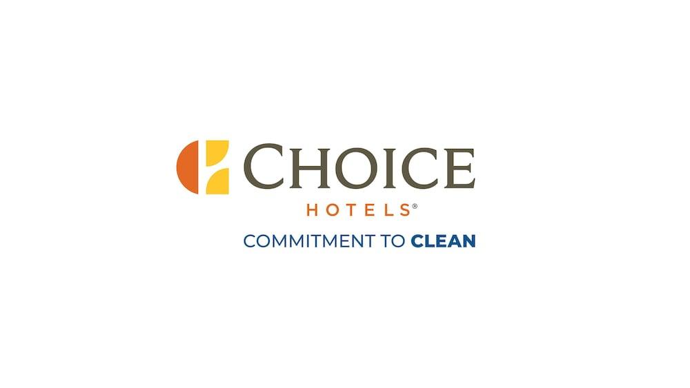 Quality Inn & Suites Moose Jaw Dış mekan fotoğraf