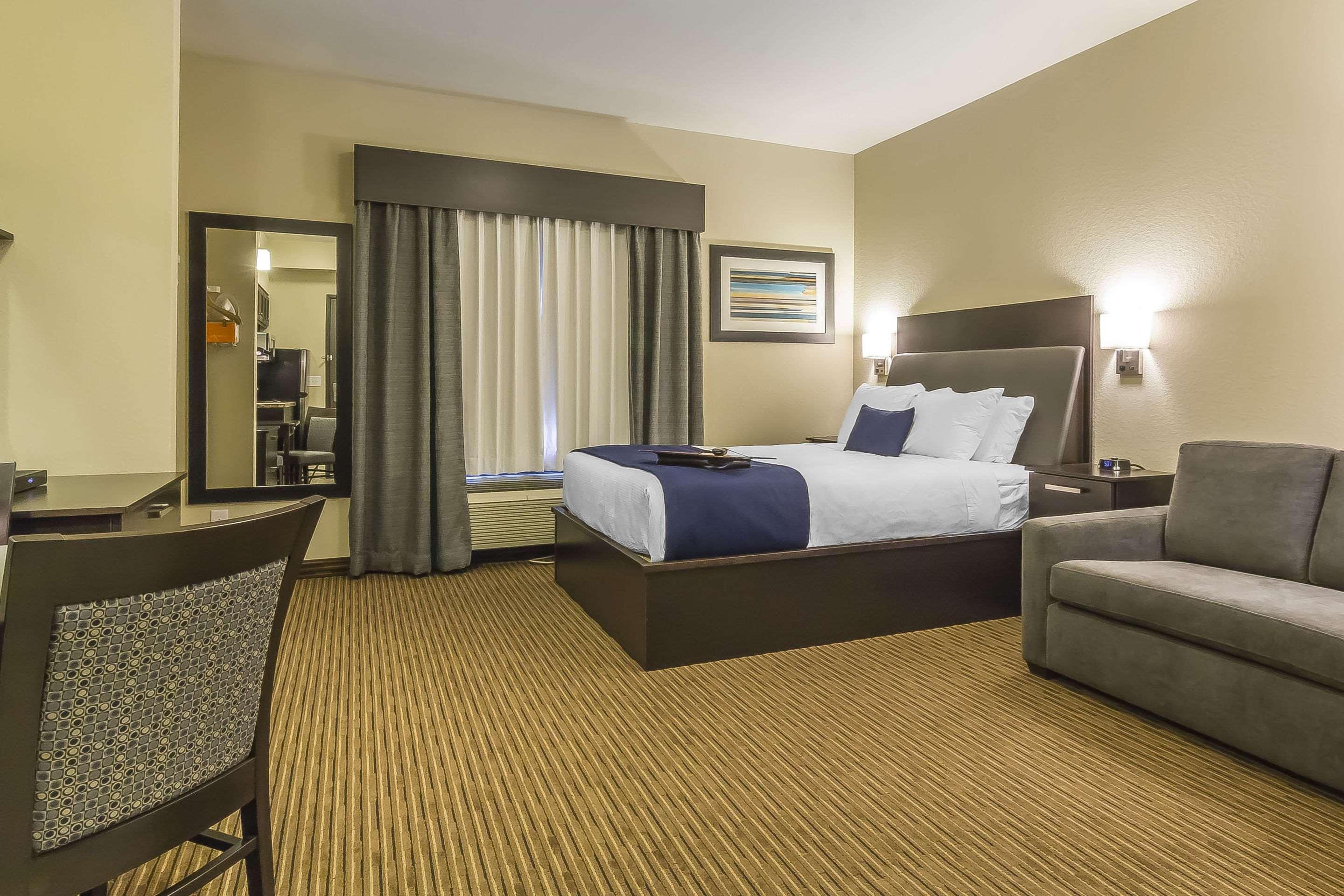 Quality Inn & Suites Moose Jaw Dış mekan fotoğraf