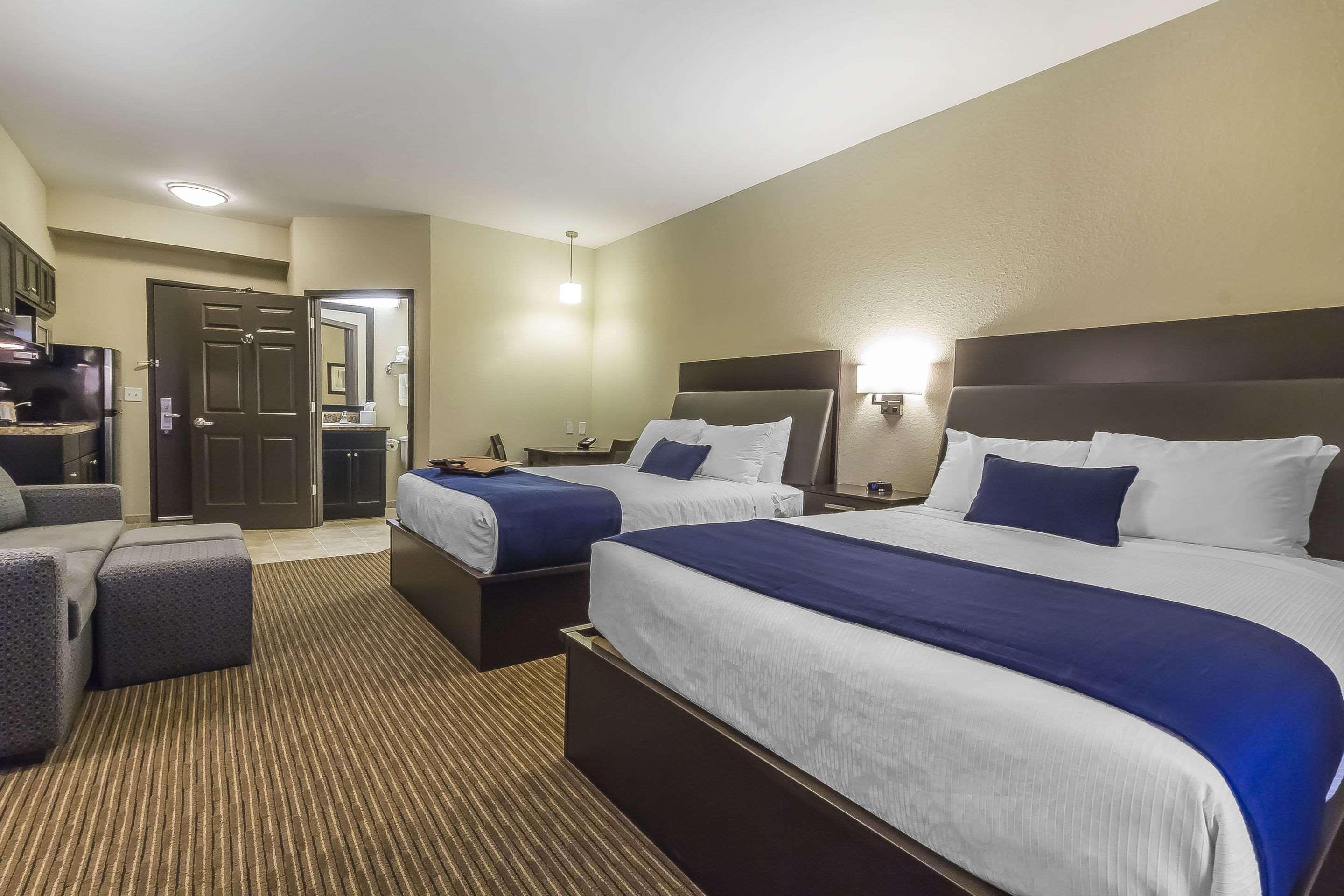 Quality Inn & Suites Moose Jaw Dış mekan fotoğraf