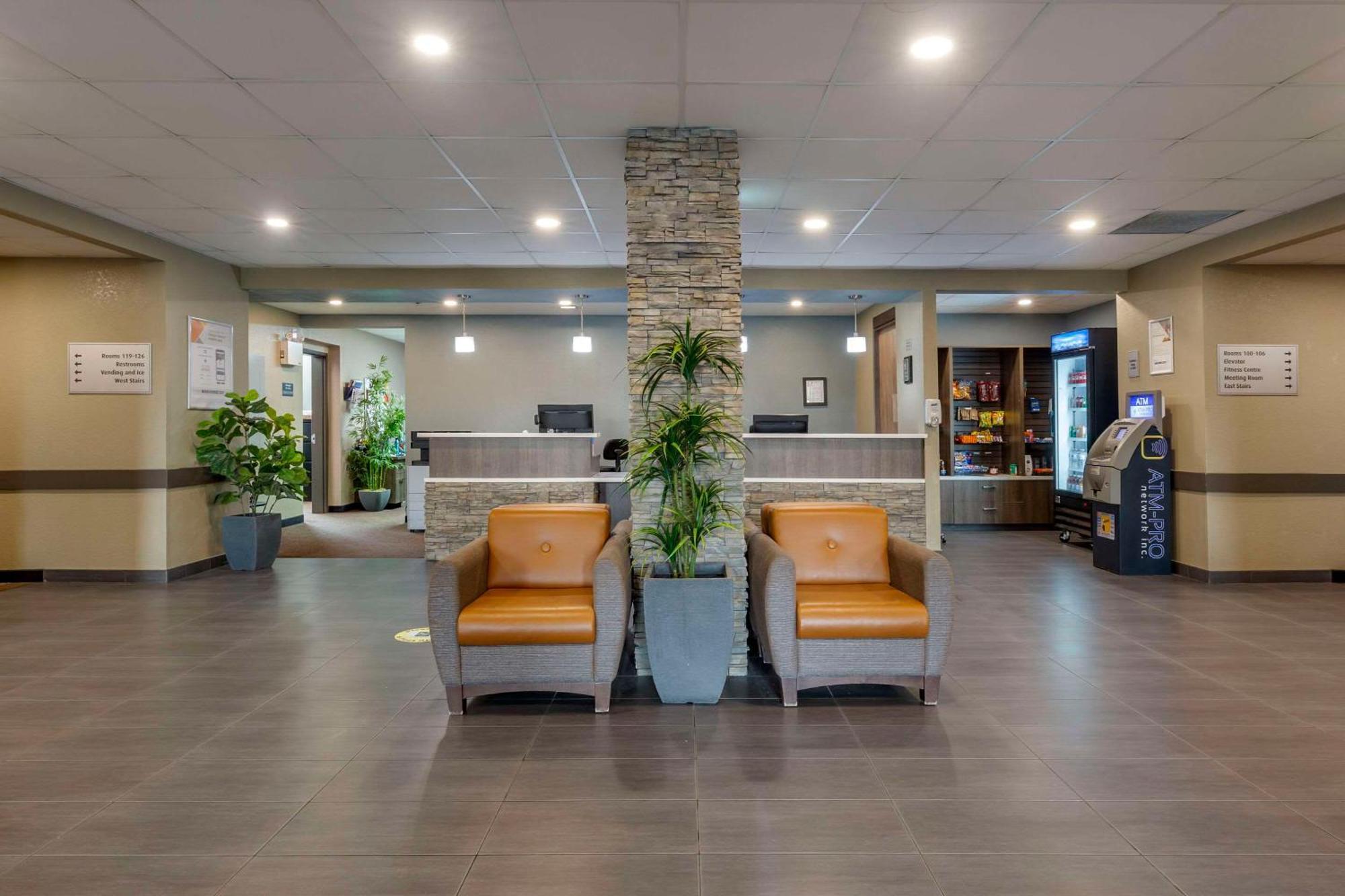 Quality Inn & Suites Moose Jaw Dış mekan fotoğraf